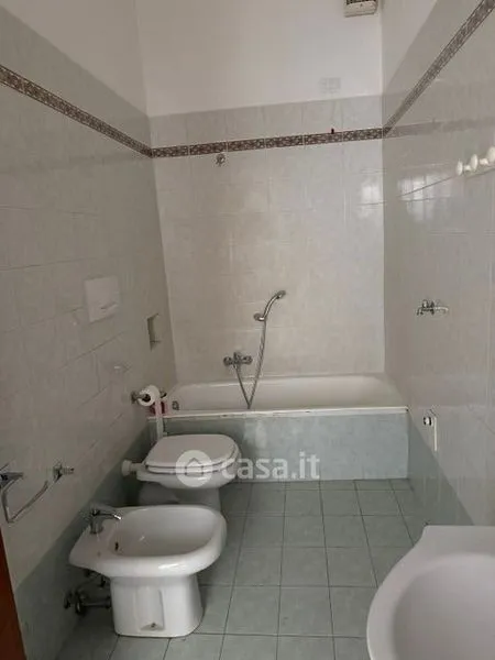 Salles de bain - Rusticated Flat with Balcony in Varese