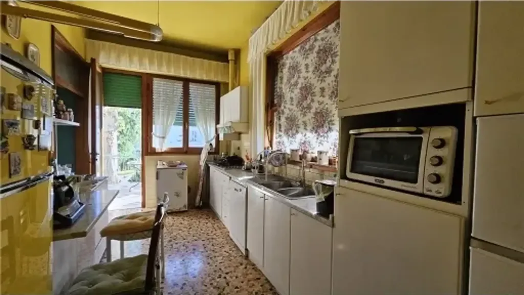 Köök - Triplex Villa with Garden in Empoli