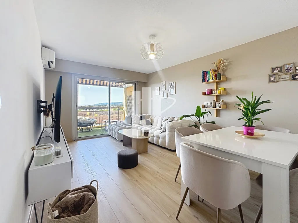 Soggiorno - 3-Bed Flat with Sea View in Residenza
