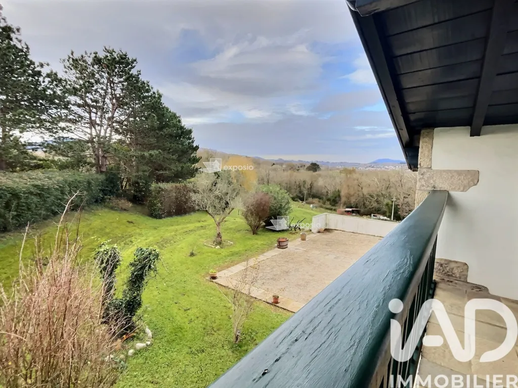 Giardino - Architectural Villa with Mountain View in Urrugne