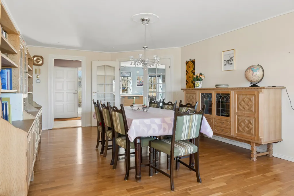 Sala da pranzo - Elevated Villa with Garden Views near Ellinge