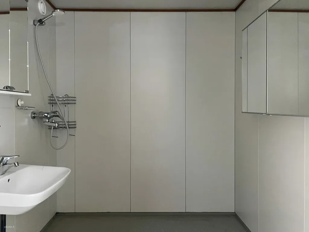 Vannitoad - Spacious Apartment with Balcony in Matinkylä, Espoo