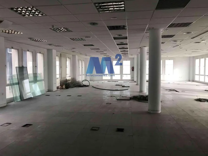 Pièces - Mixed-Use Building with Office Space in Alcobendas