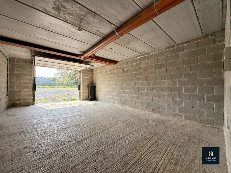 Garage - House in Seilles, Andenne