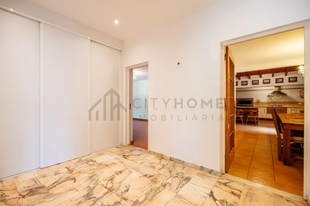 Esik - Detached House with Pool in Silves