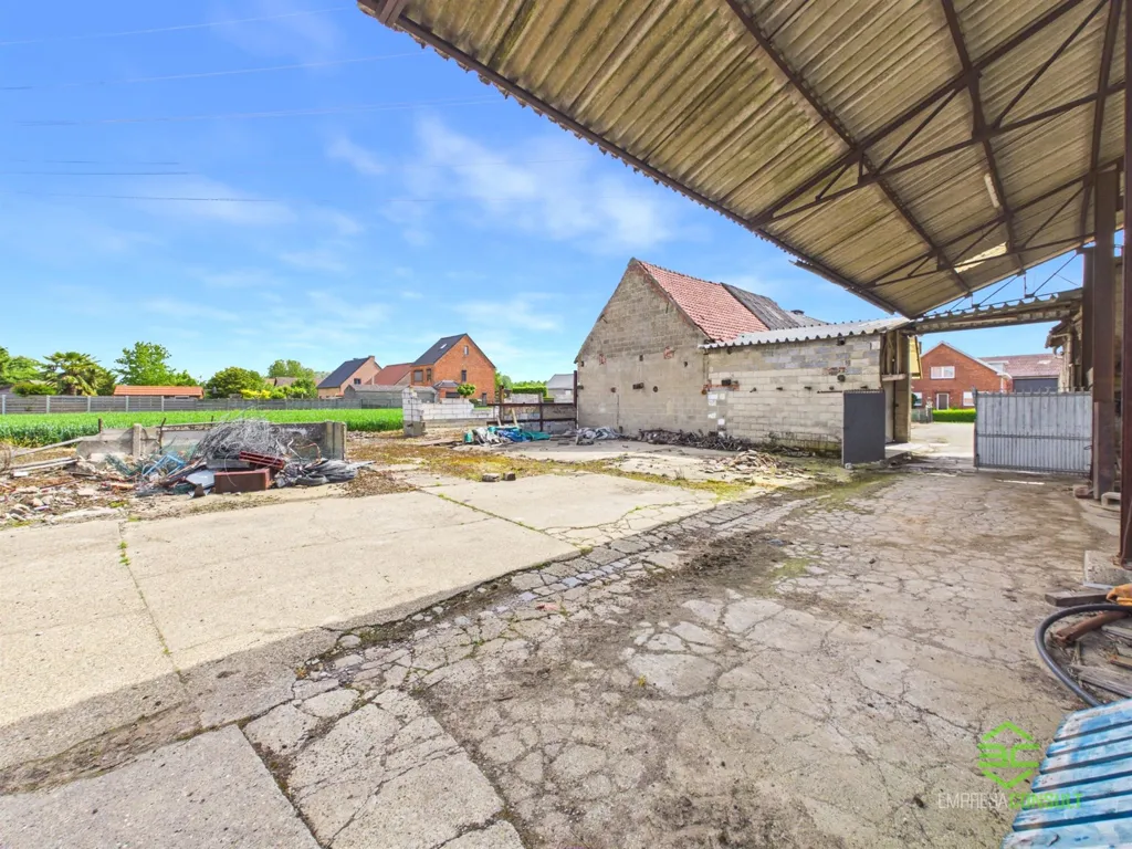 Garden - Renovatable House with Large Plot in Sint-Truiden