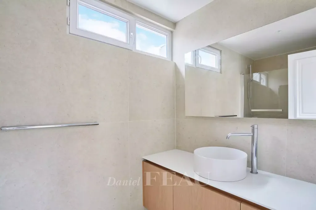 Salles de bain - Appartement Lumineux avec Balcon à Paris 2ème