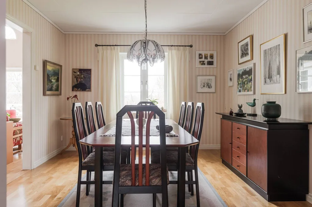 11-toaline maja asukohas Ulricehamns kommun