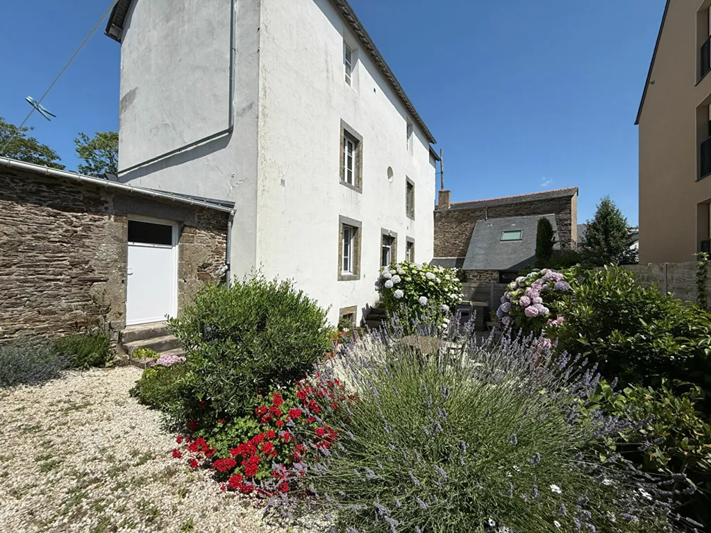 Aed - Character Apartment with Garden in Cancale Centre