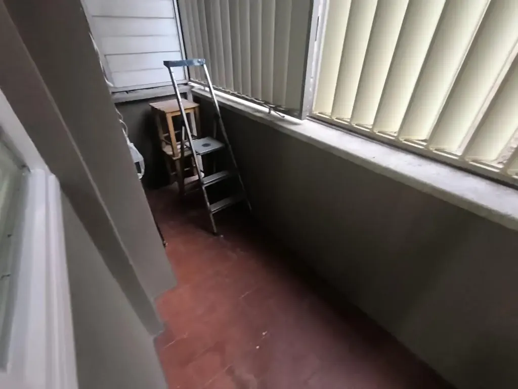 Garden - Semi-Renovated Flat with Balcony in Via Sant Ignasi