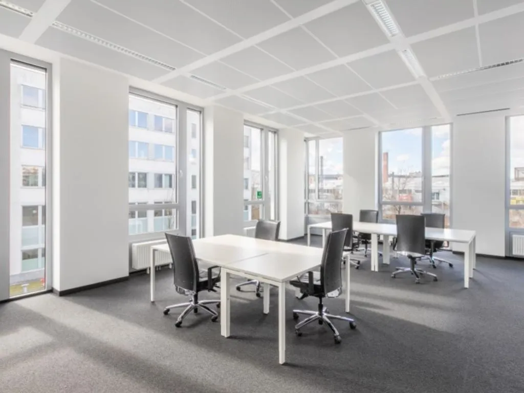 Bureau - Office Space with Flexible Options on Avenida da Liberdade, Lisbon