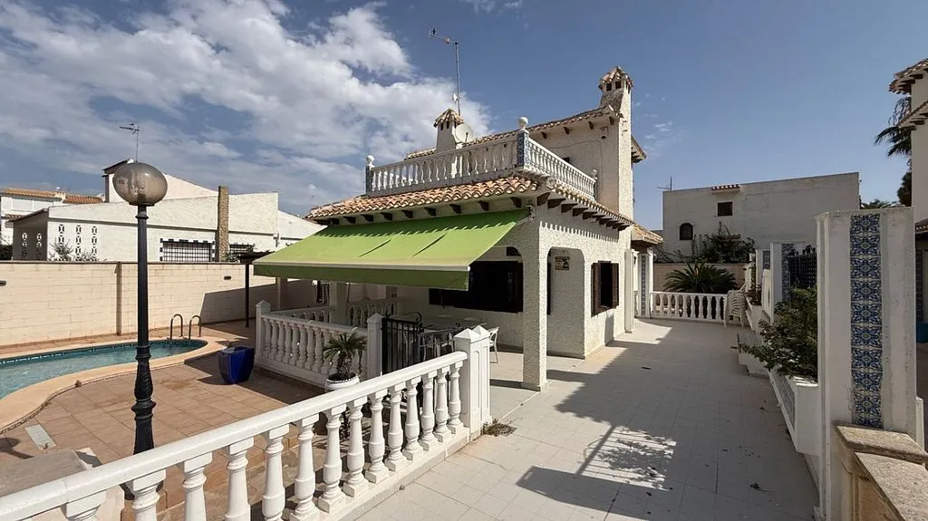 Bassein - Rustic Chalet with Pool in La Zenia