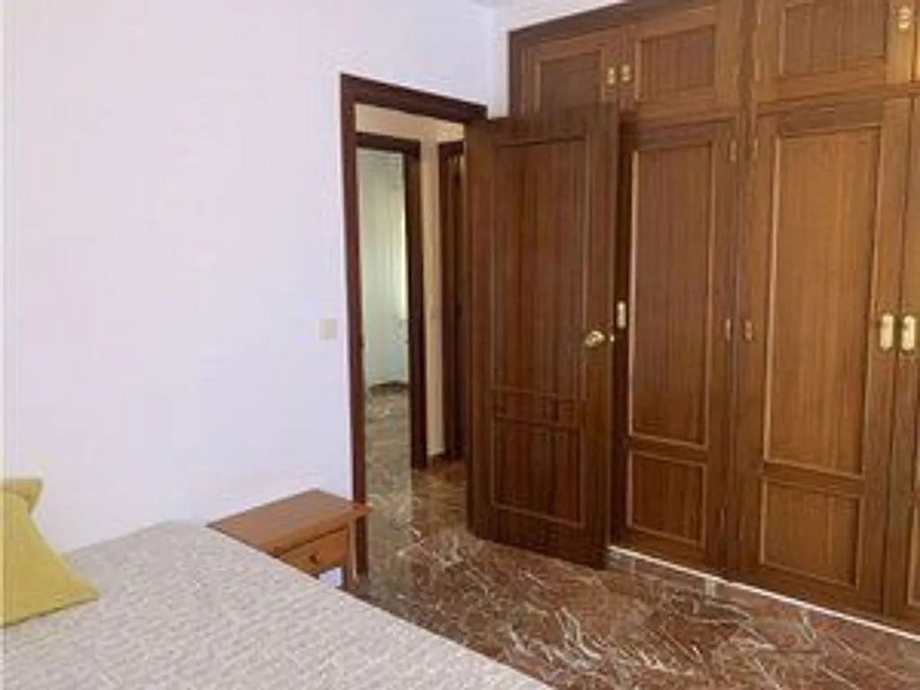 Chambres - Furnished Flat with Balcony in Granada