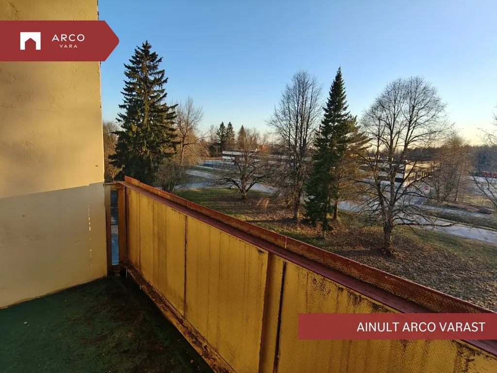 Balcon - 3-Bedroom Apartment with River View in Kaarlimõisa