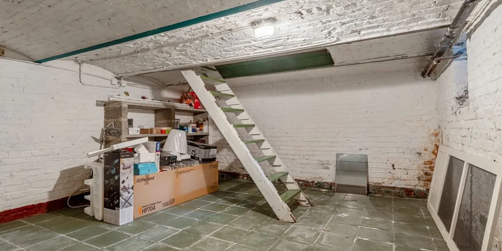 Utility Room - Spacious House with Garden in Oud-Heverlee