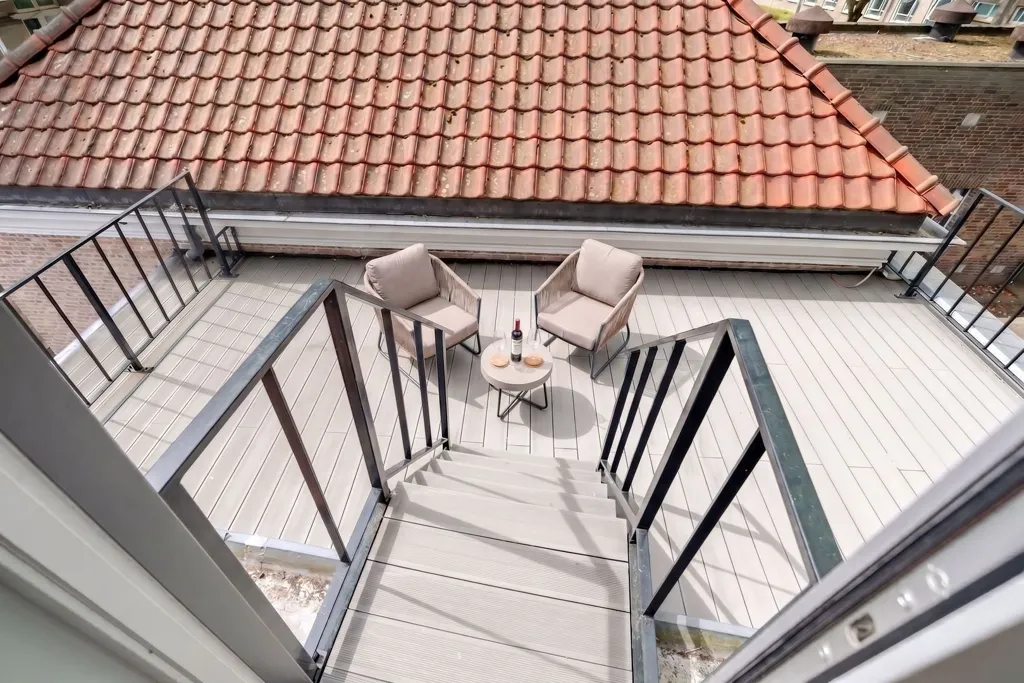 Terrass - Renovated Villa with Private Terrace in Breda