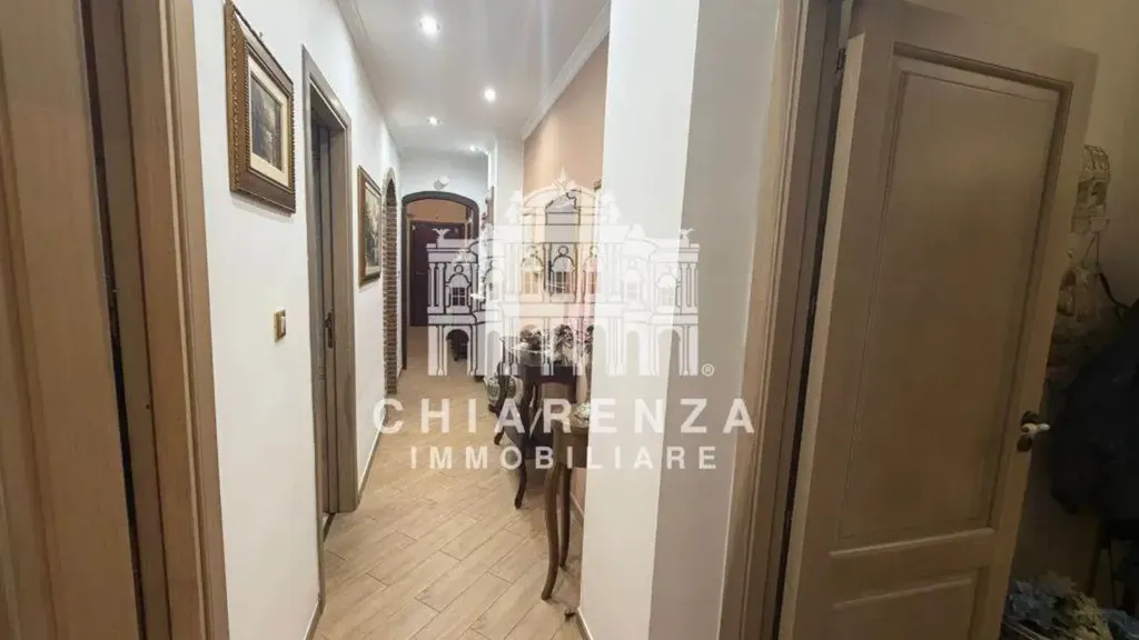 Entrée - Rustic-Style Apartment with Balconies in Catania