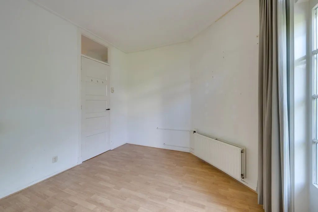 Toad - Charming Two-Bedroom Apartment with Balconies in Amsterdam