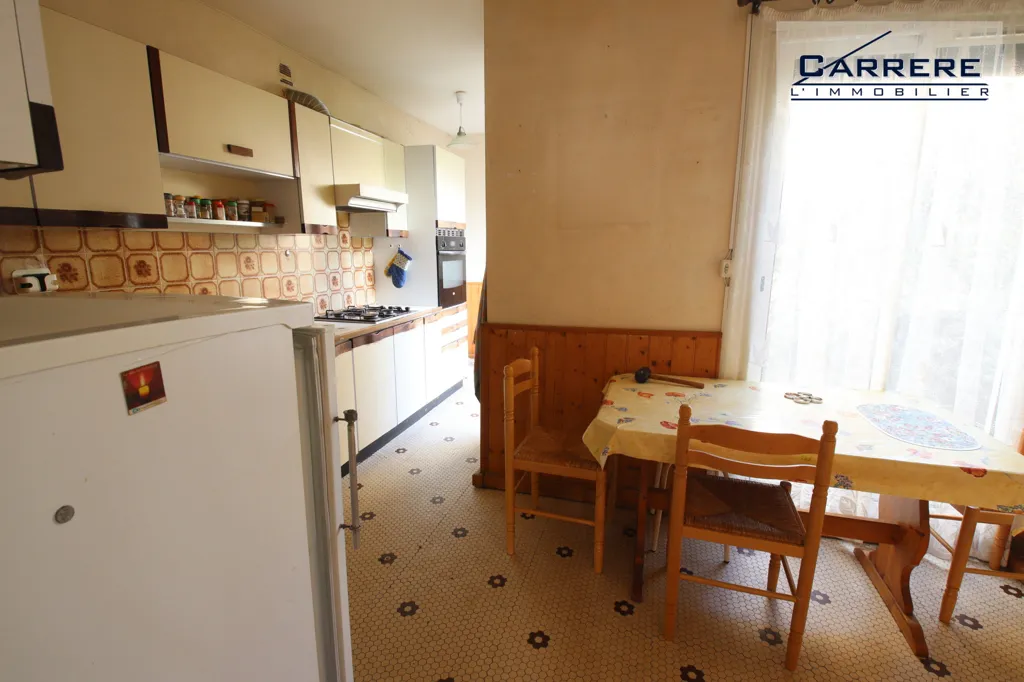 Kitchen - House with Garden in Cenon