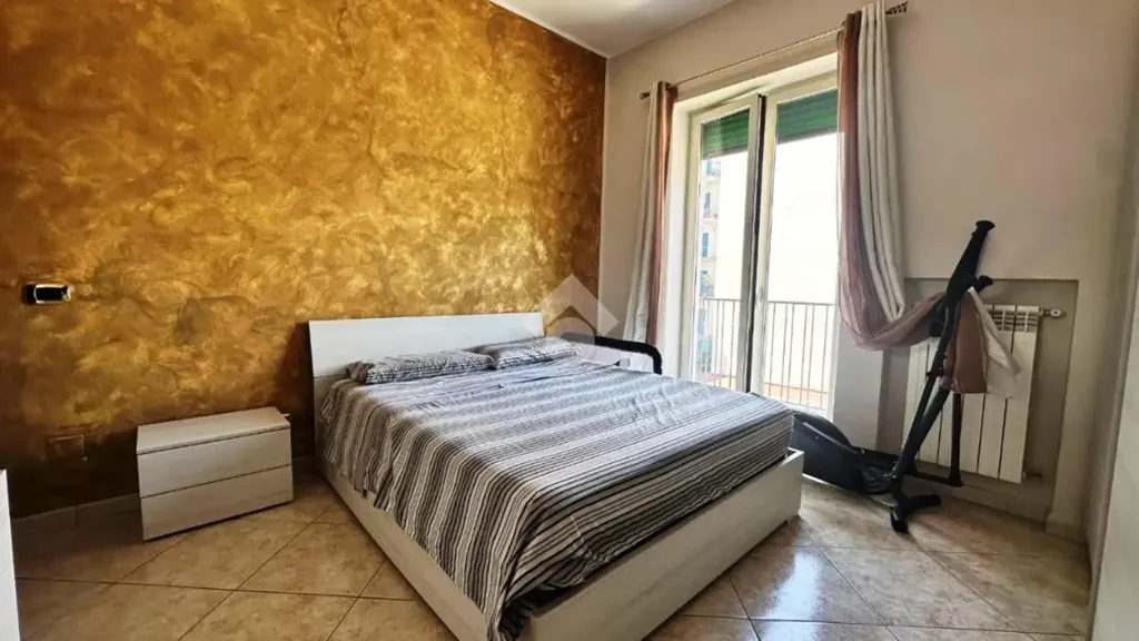Camere da letto - Rear-Facing Triplex in Naples