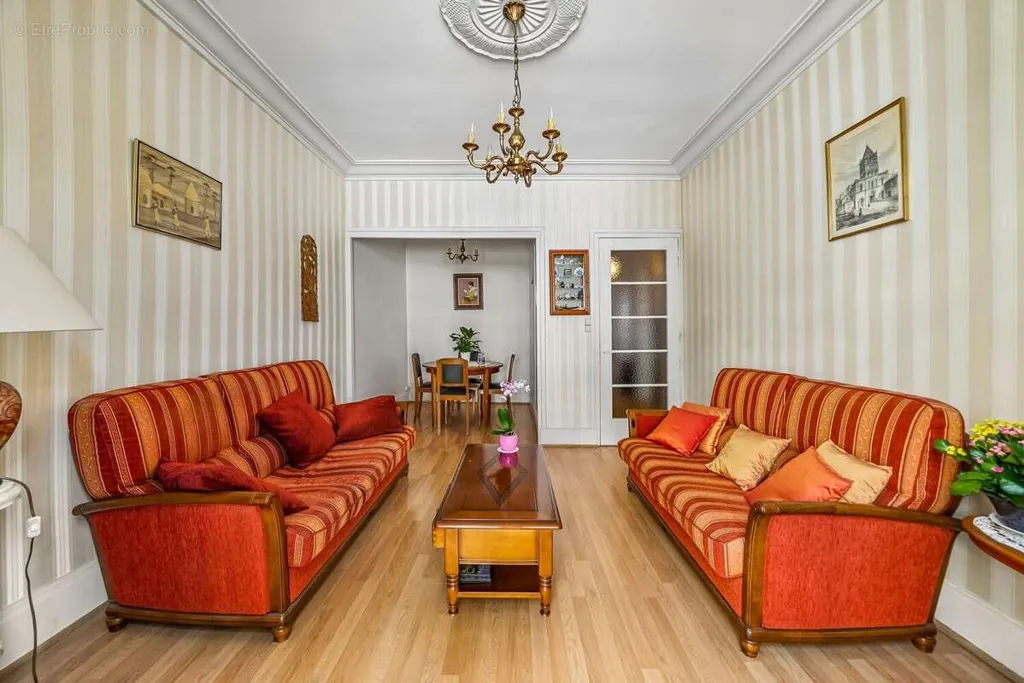 Soggiorno - T2 Apartment with Balcony in Lyon 7th