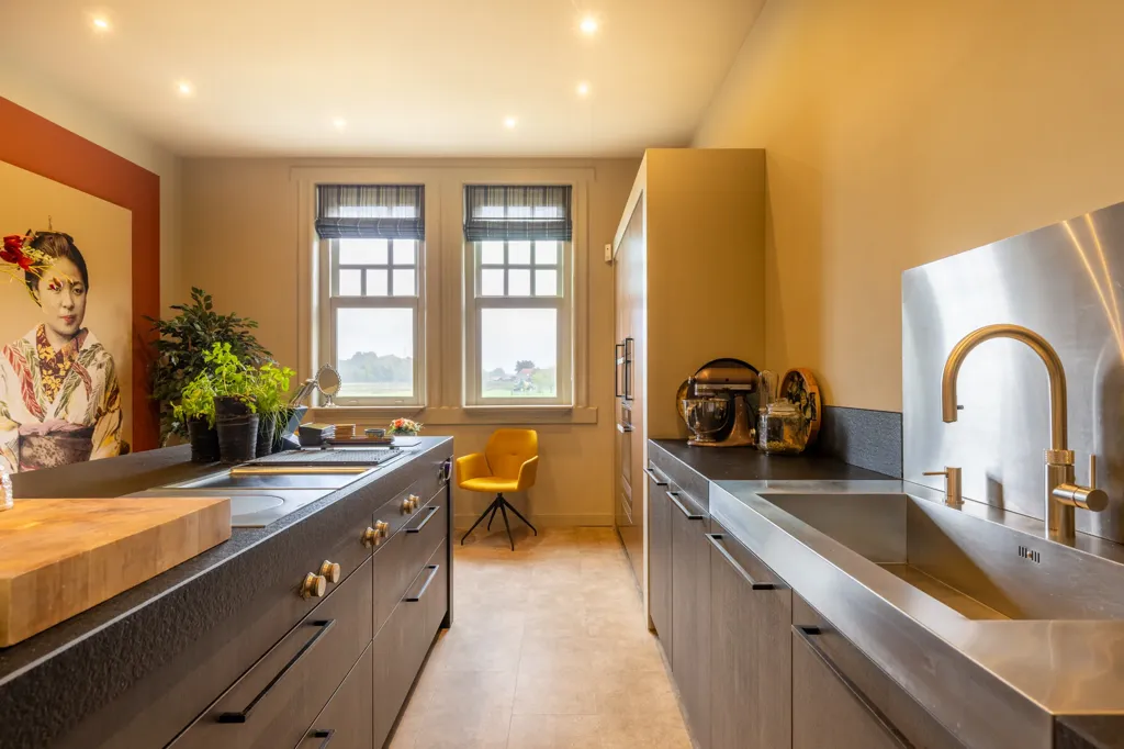Cuisine - Historic Villa with Garden in Almen