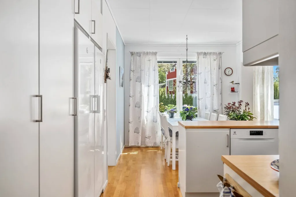Köök - Apartment with Garden in City Centre