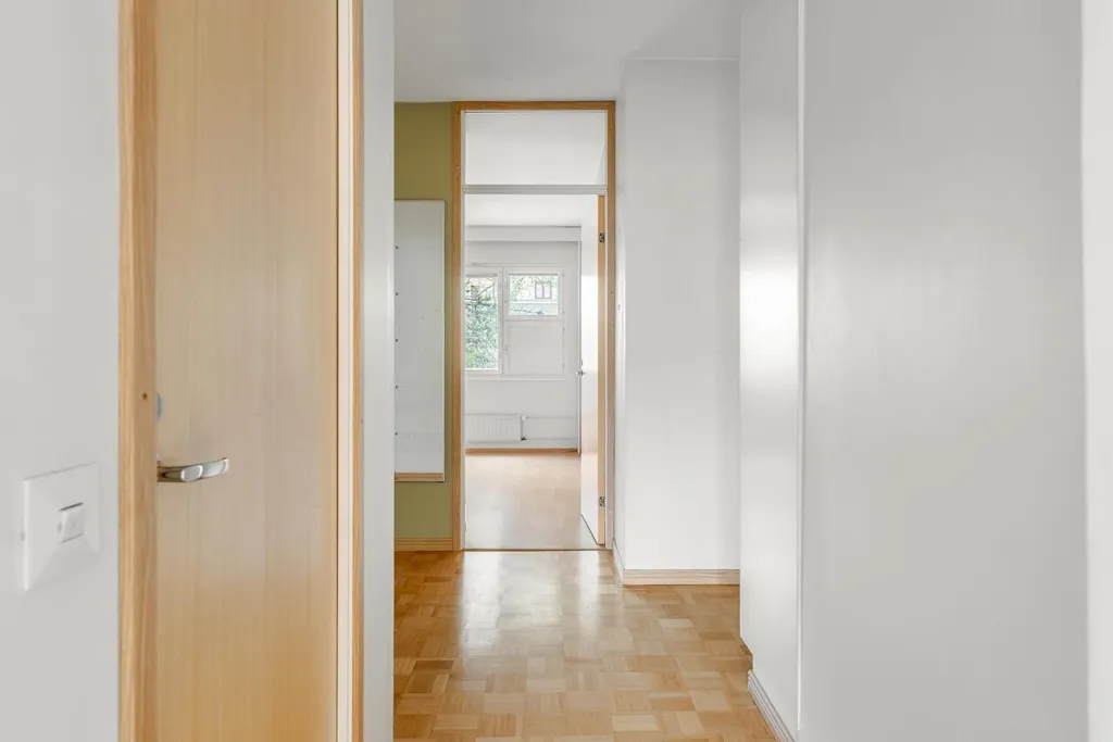 Entrée - 70s Style Apartment with Balcony in Turku Centre