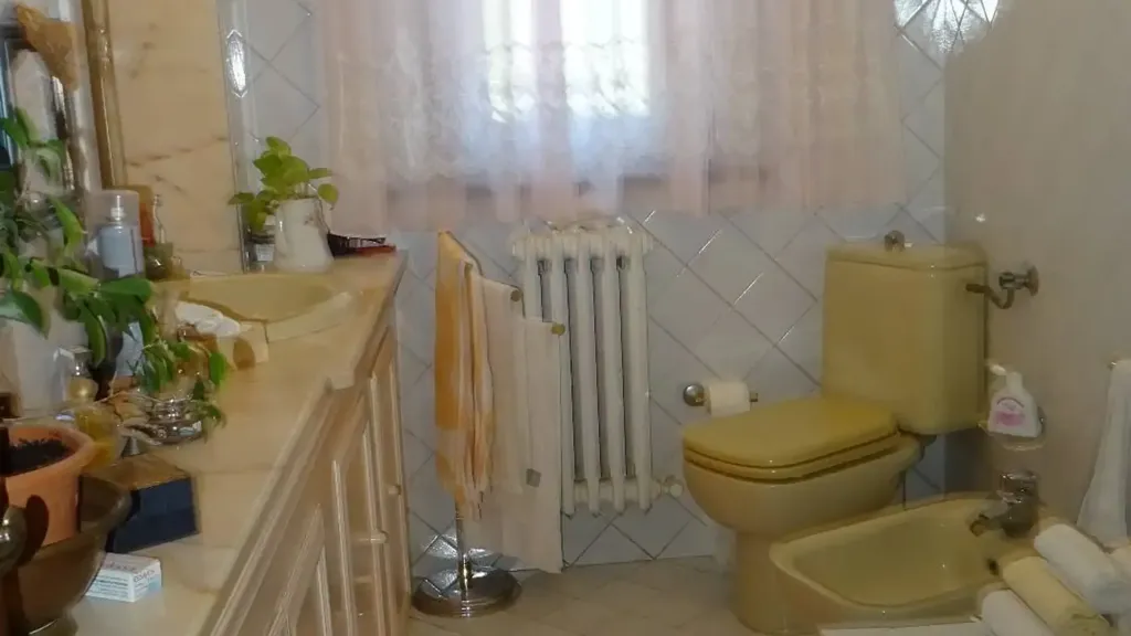 Baños - Tuscan Villa with Panoramic Views in Montespertoli