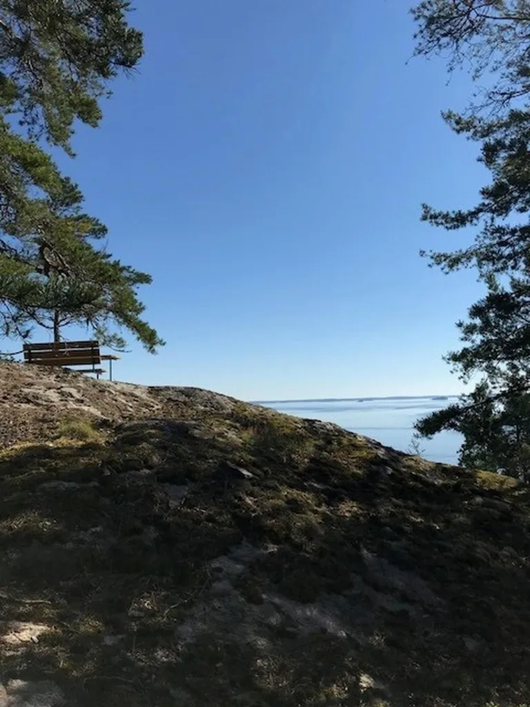 Giardino - Charming Cottage with Forest Glade in Ängsholmen