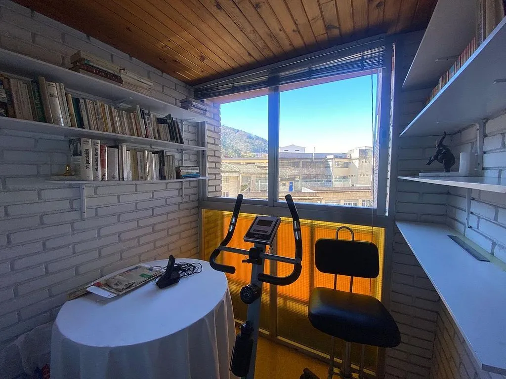 Kabinet - Three-Bedroom Flat with Balcony in Urkizu