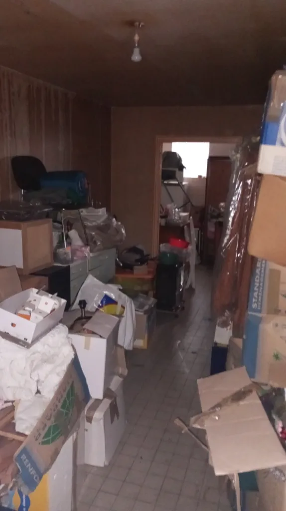 Buanderie - Maison en 2 Logements avec Cour à Yenne