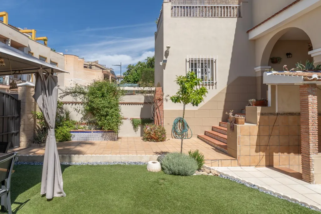 Terrass - Chalet with Pool and Terrace in Gojar