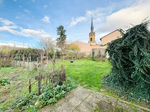 Jardin - Maison 10 pièces à Hattstatt