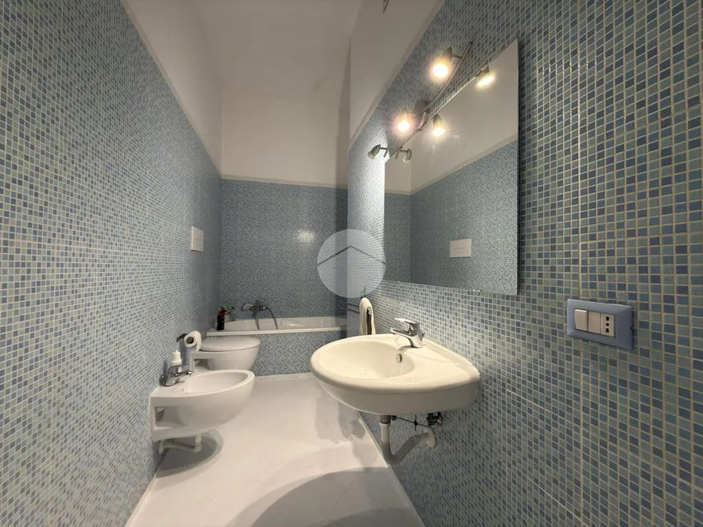 Bagni - Rearranged Apartment with Balcony in Naples