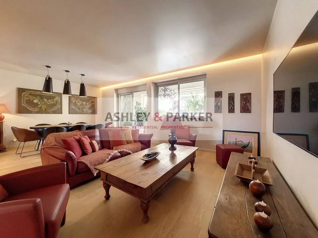 Séjour - Appartement 4 Pièces avec Terrasse au Centre de Nice