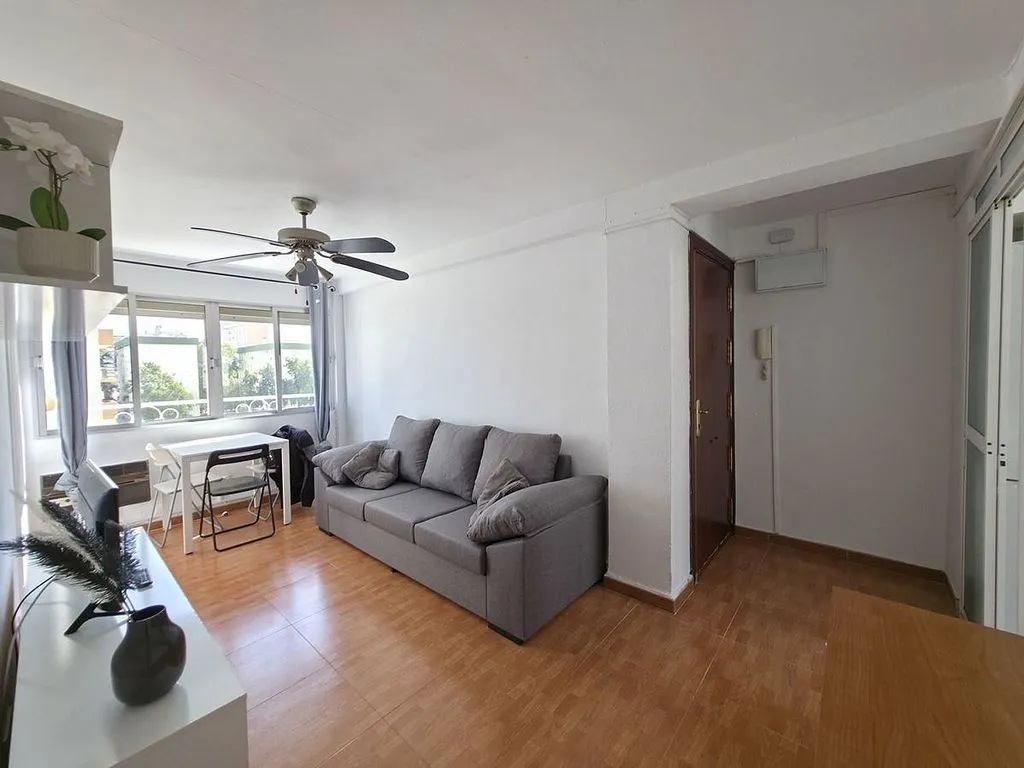 Elutuba - Furnished Flat with Garden in Las Huertas