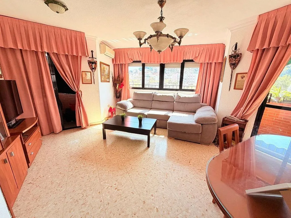 Elutuba - Corner Flat with Panoramic Views in Málaga Centre