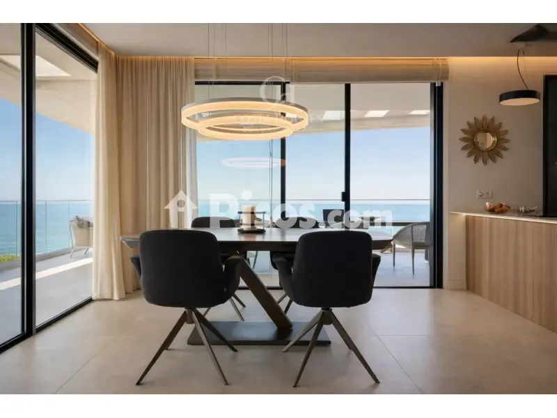 Söögituba - Duplex Penthouse with Sea View in Denia
