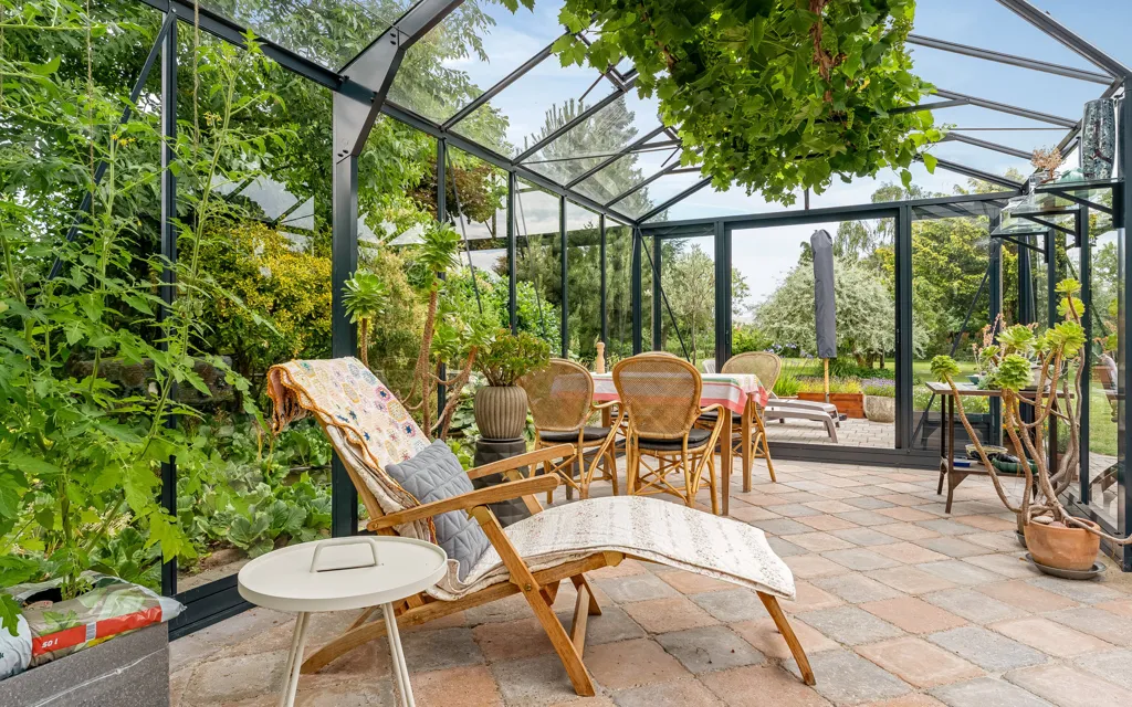 Terrasse - Rustic Redbrick Villa with Garden in Nakskov