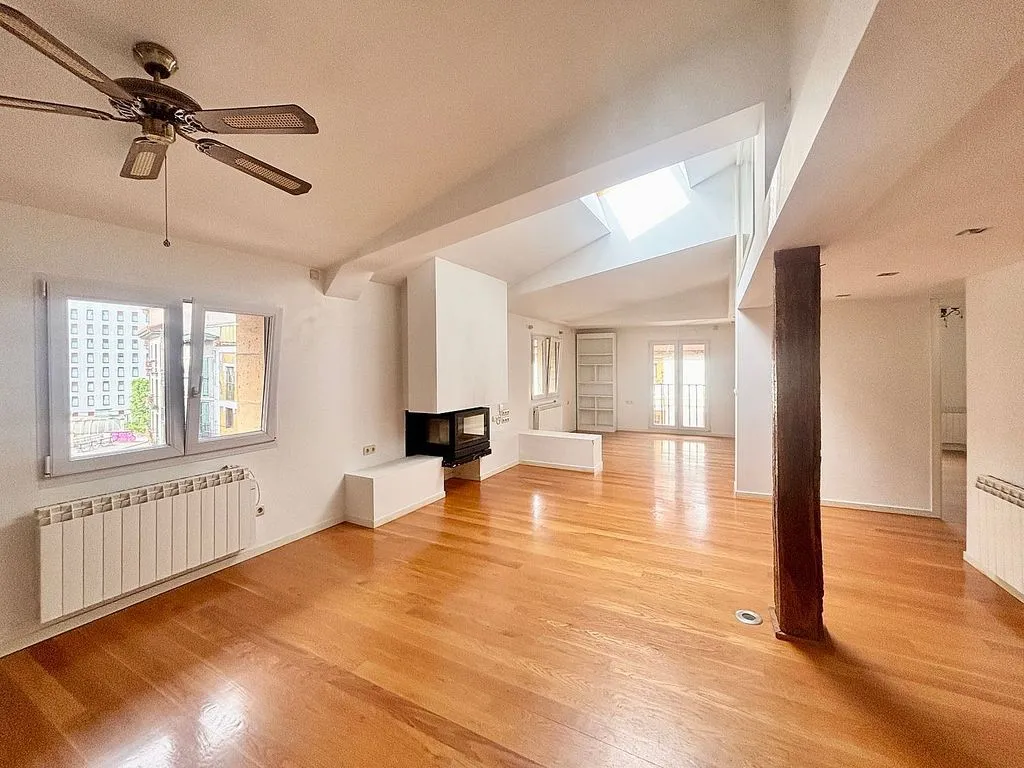 Elutuba - Duplex with Balcony in Ordizia Centre