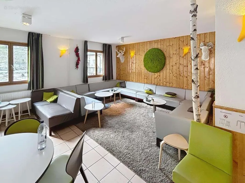 Elutuba - Hotel with Ski Access in Saint-Jean-De-Belleville