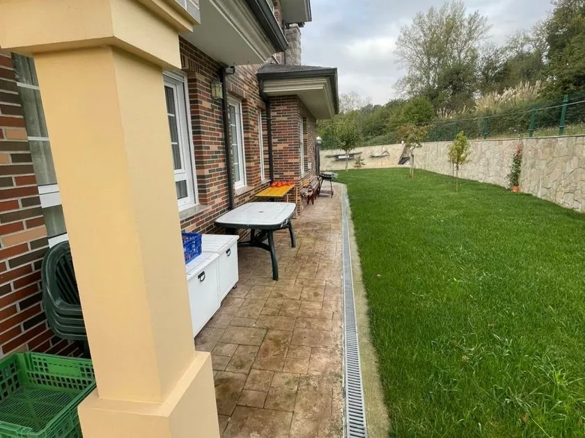 Terrace - Chalet with Large Garden in Barcena de Cicero