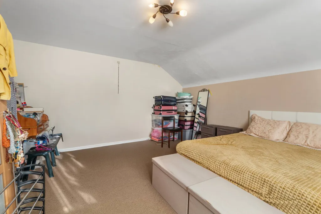 Chambres - Villa à Rénover dans un Quartier Calme à Sterrebeek