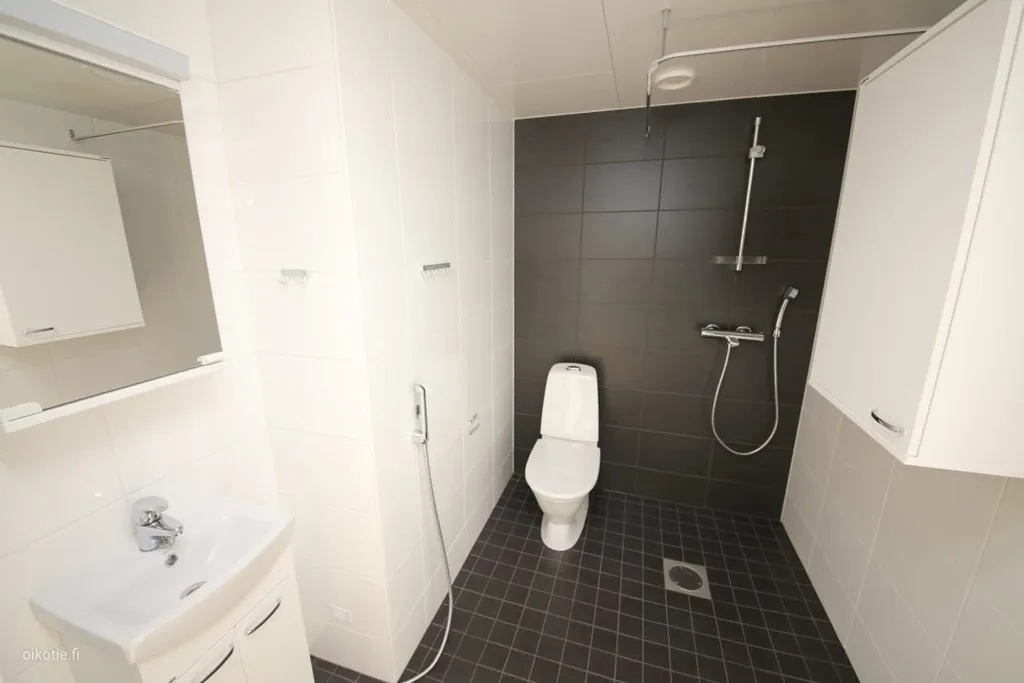 Vannitoad - Modern Flat with Terrace in Olari, Espoo