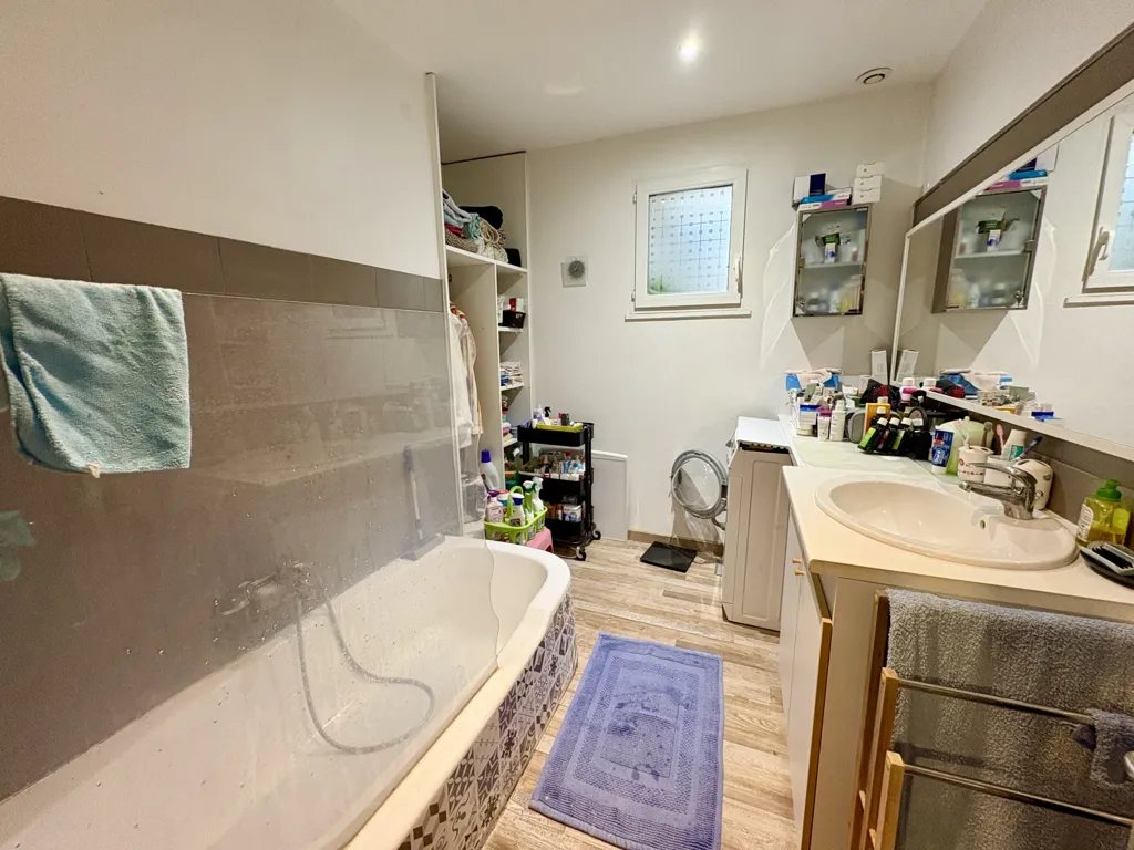 Bathrooms - Villa with Three Apartments and Garden in Nice Area