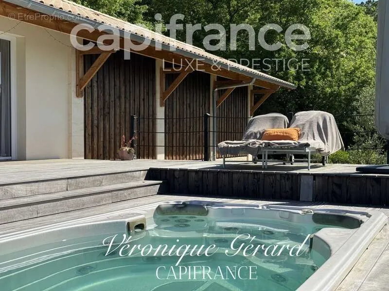 Terrass - Equestrian Property with Longère in Salleboeuf