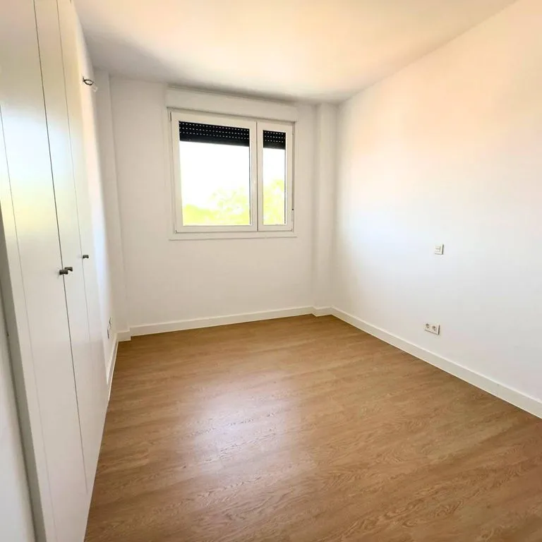 Toad - Luxury Flat with Large Terrace in Arganda