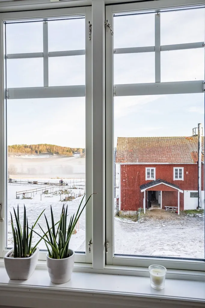 Rooms - Well-Maintained Farmhouse with Stables in Västernorrland