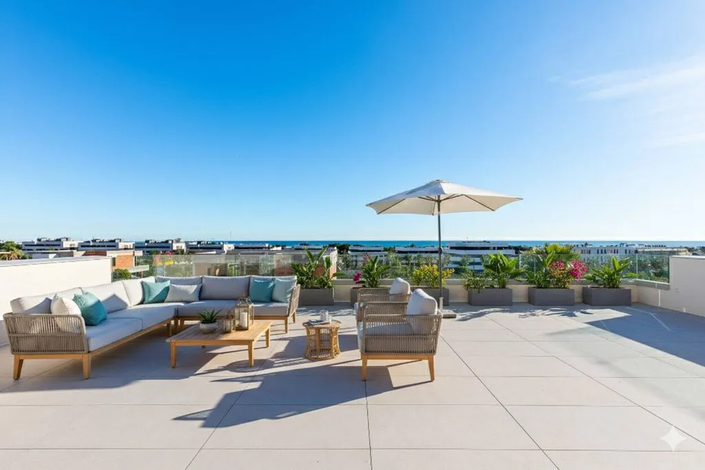 Terrasse - Luxury Detached House with Rooftop Terrace in Sitges